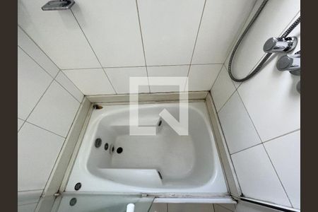 Casa à venda com 380m², 5 quartos e 3 vagasBanheiro da Suíte 1