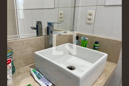 Casa à venda com 380m², 5 quartos e 3 vagasBanheiro suite 3