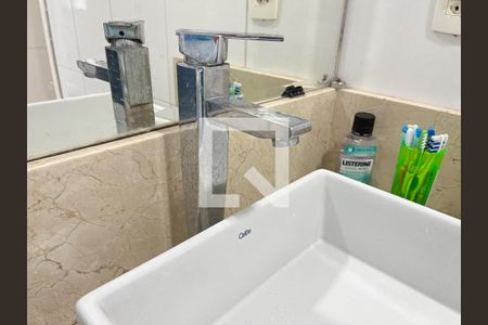 Casa à venda com 380m², 5 quartos e 3 vagasBanheiro suite 3