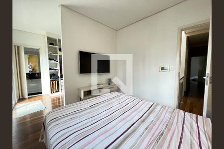 Casa à venda com 380m², 5 quartos e 3 vagasSuite 1