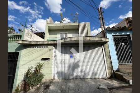 Casa à venda com 380m², 5 quartos e 3 vagasFachada