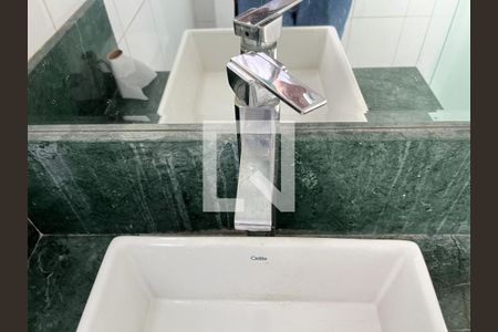 Casa à venda com 380m², 5 quartos e 3 vagasBanheiro da Suíte 2