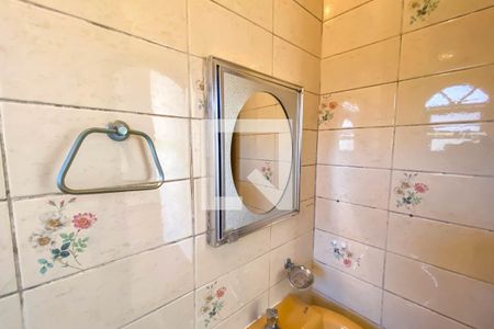 Casa para alugar com 220m², 3 quartos e 2 vagasBanheiro da Edícula