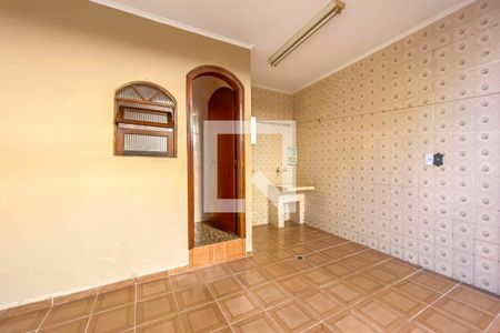 Casa para alugar com 220m², 3 quartos e 2 vagasÁrea de Serviço