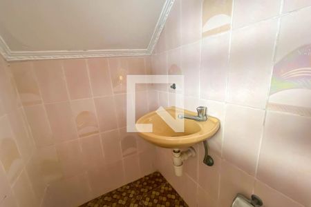 Casa para alugar com 220m², 3 quartos e 2 vagasBanheiro de Serviço
