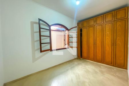 Casa para alugar com 220m², 3 quartos e 2 vagasQuarto 1