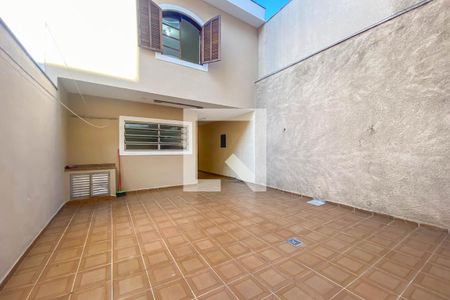 Casa para alugar com 220m², 3 quartos e 2 vagasQuintal