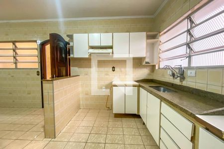 Casa para alugar com 220m², 3 quartos e 2 vagasCozinha