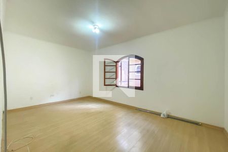Casa para alugar com 220m², 3 quartos e 2 vagasQuarto 2