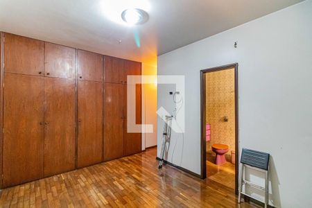 Casa à venda com 600m², 4 quartos e 4 vagasSuite 03