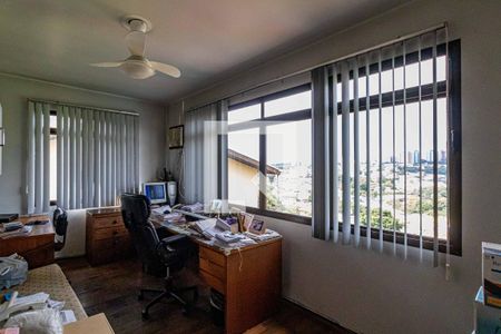 Casa à venda com 600m², 4 quartos e 4 vagasEscritório