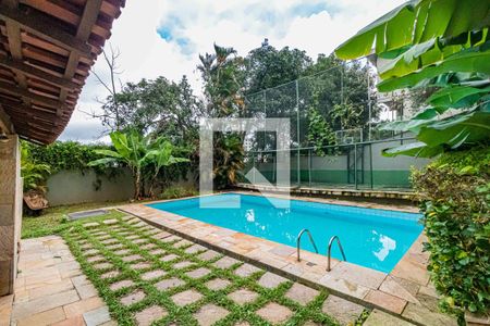 Casa à venda com 600m², 4 quartos e 4 vagasPiscina