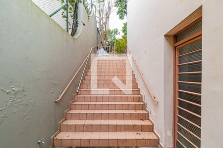 Casa à venda com 600m², 4 quartos e 4 vagasCorredor lateral