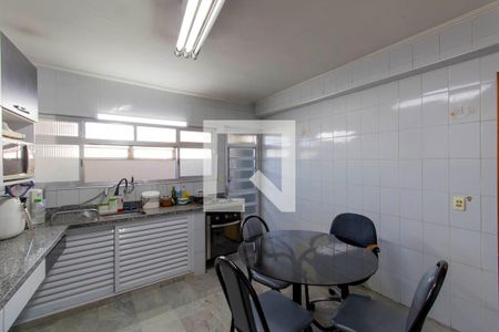 Casa para alugar com 225m², 3 quartos e 4 vagas Casa para alugar com 225m², 3 quartos e 4 vagasCozinha