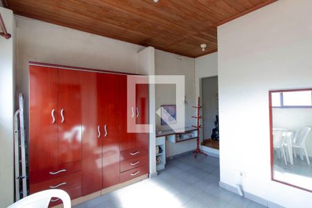 Suíte de casa para alugar com 3 quartos, 225m² em Vila Pierina, São Paulo