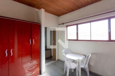 Casa para alugar com 225m², 3 quartos e 4 vagas Casa para alugar com 225m², 3 quartos e 4 vagasSuíte