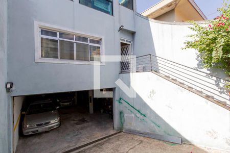 Casa para alugar com 225m², 3 quartos e 4 vagas Casa para alugar com 225m², 3 quartos e 4 vagasEntrada Garagem