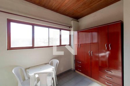 Casa para alugar com 225m², 3 quartos e 4 vagas Casa para alugar com 225m², 3 quartos e 4 vagasSuíte
