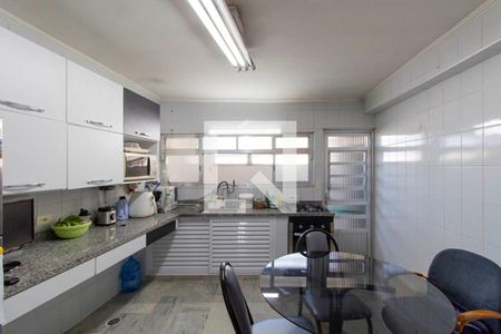 Casa para alugar com 225m², 3 quartos e 4 vagas Casa para alugar com 225m², 3 quartos e 4 vagasCozinha