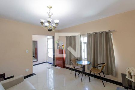 Sala de casa para alugar com 3 quartos, 225m² em Vila Pierina, São Paulo