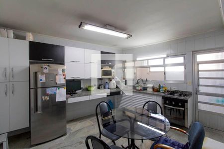 Casa para alugar com 225m², 3 quartos e 4 vagas Casa para alugar com 225m², 3 quartos e 4 vagasCozinha