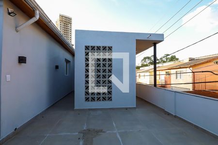 Casa para alugar com 120m², 2 quartos e 1 vaga Casa para alugar com 120m², 2 quartos e 1 vagaVaranda