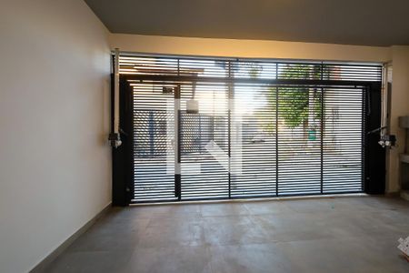 Casa para alugar com 120m², 2 quartos e 1 vaga Casa para alugar com 120m², 2 quartos e 1 vagaGaragem