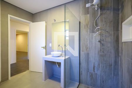 Casa para alugar com 120m², 2 quartos e 1 vaga Casa para alugar com 120m², 2 quartos e 1 vagaBanheiro Suíte 1