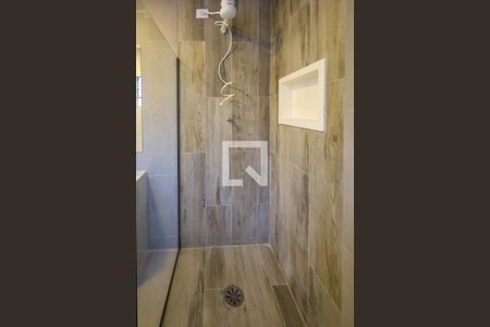 Casa para alugar com 120m², 2 quartos e 1 vaga Casa para alugar com 120m², 2 quartos e 1 vagaBanheiro Suíte 1