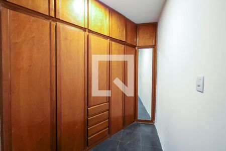 Casa para alugar com 120m², 2 quartos e 1 vaga Casa para alugar com 120m², 2 quartos e 1 vagaArmário suíte 2