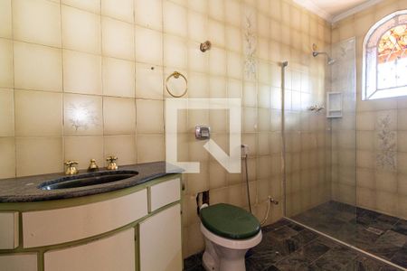 Casa à venda com 371m², 5 quartos e 6 vagas Casa à venda com 371m², 5 quartos e 6 vagasBanheiro