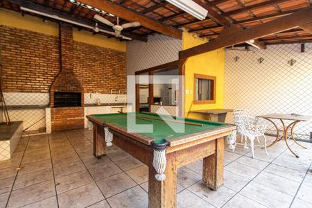 Casa à venda com 371m², 5 quartos e 6 vagas Casa à venda com 371m², 5 quartos e 6 vagasÁrea comum - Salão de festas