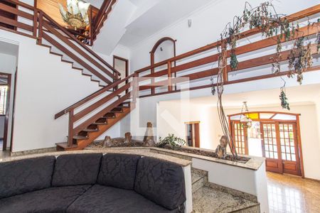 Casa à venda com 371m², 5 quartos e 6 vagas Casa à venda com 371m², 5 quartos e 6 vagas|Sala