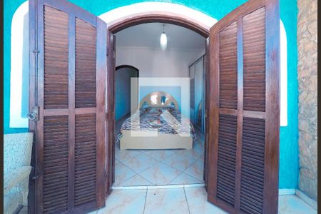 Sacada de casa para alugar com 3 quartos, 140m² em Jardim Aracy, Mauá