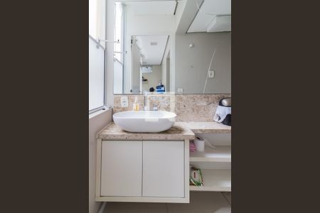 Apartamento à venda com 97m², 3 quartos e sem vagaBanheiro de Serviço