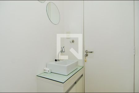 Lavabo  de apartamento para alugar com 2 quartos, 82m² em Jardim Zaira, Guarulhos