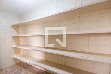 Casa à venda com 251m², 3 quartos e 3 vagasDespensa