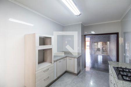 Casa à venda com 251m², 3 quartos e 3 vagasCozinha