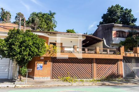 Casa à venda com 251m², 3 quartos e 3 vagasVista da Rua