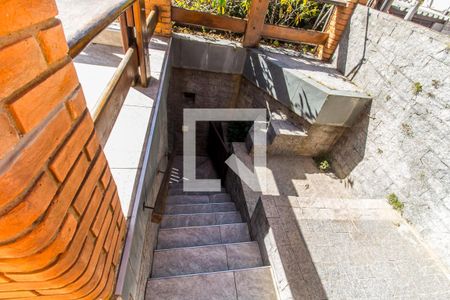 Casa à venda com 251m², 3 quartos e 3 vagasEscada