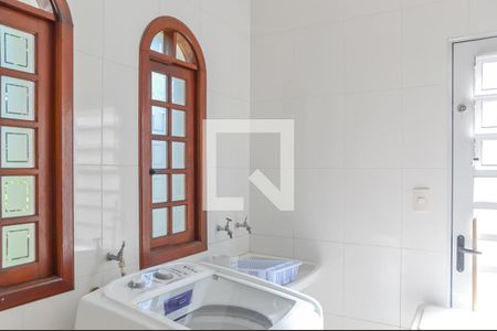 Casa à venda com 310m², 3 quartos e 3 vagasÁrea de Serviço