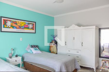 Casa à venda com 310m², 3 quartos e 3 vagasQuarto 2 - Suíte