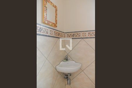 Casa à venda com 310m², 3 quartos e 3 vagasBanheiro de serviço
