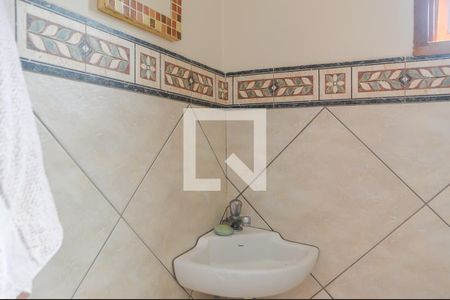 Casa à venda com 310m², 3 quartos e 3 vagasBanheiro de serviço