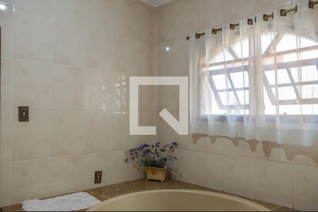 Casa à venda com 310m², 3 quartos e 3 vagasBanheiro da Suíte