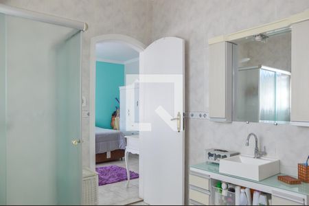 Casa à venda com 310m², 3 quartos e 3 vagasBanheiro da Suíte 2