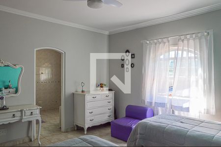 Casa à venda com 310m², 3 quartos e 3 vagasQuarto 2 - Suíte