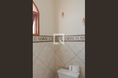 Casa à venda com 310m², 3 quartos e 3 vagasBanheiro de serviço