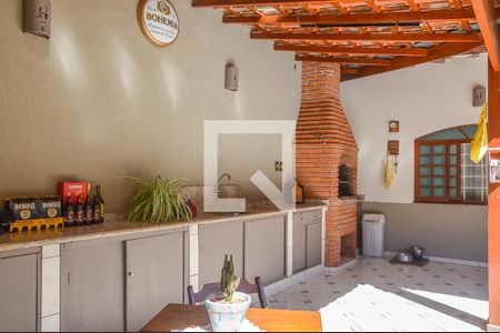 Casa à venda com 310m², 3 quartos e 3 vagasChurrasqueira