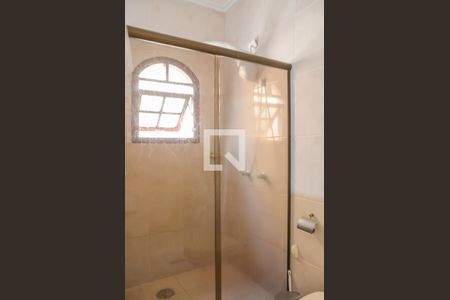 Casa à venda com 310m², 3 quartos e 3 vagasBanheiro da Suíte